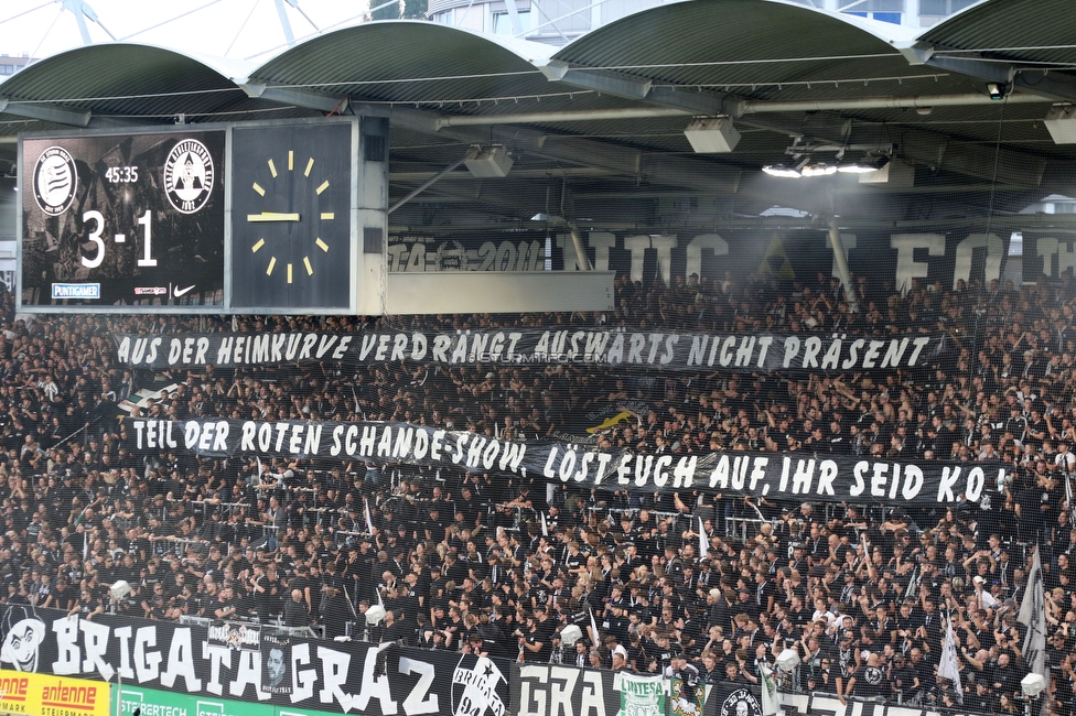 Sturm Graz - GAK
Oesterreichische Fussball Bundesliga, 9. Runde, SK Sturm Graz - Grazer AK, Stadion Graz-Liebenau, 18.10.2026. Foto zeigt Fans von Sturm mit einem Spruchband
