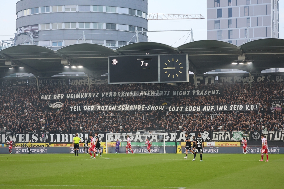 Sturm Graz - GAK
Oesterreichische Fussball Bundesliga, 9. Runde, SK Sturm Graz - Grazer AK, Stadion Graz-Liebenau, 18.10.2026. 

Foto zeigt Fans von Sturm mit einem Spruchband
