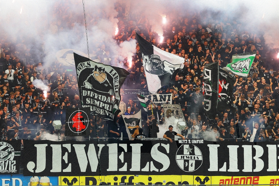 Sturm Graz - GAK
Oesterreichische Fussball Bundesliga, 9. Runde, SK Sturm Graz - Grazer AK, Stadion Graz-Liebenau, 18.10.2026. Foto zeigt Fans von Sturm mit Pyrotechnik
