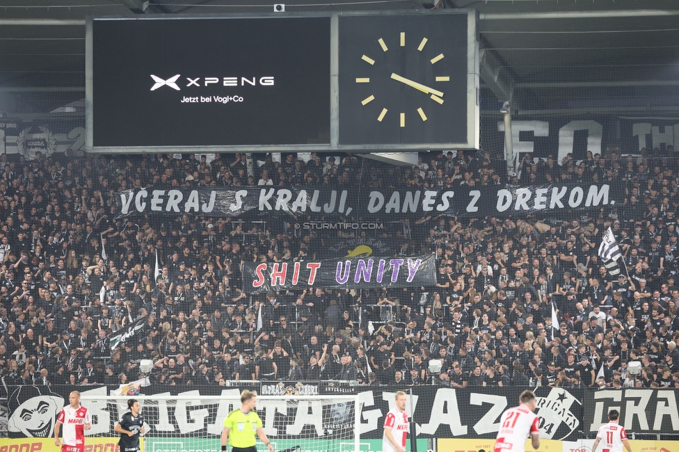 Sturm Graz - GAK
Oesterreichische Fussball Bundesliga, 9. Runde, SK Sturm Graz - Grazer AK, Stadion Graz-Liebenau, 18.10.2026. Foto zeigt Fans von Sturm mit einem Spruchband
