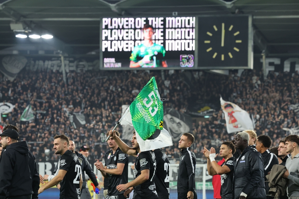 Sturm Graz - GAK
Oesterreichische Fussball Bundesliga, 9. Runde, SK Sturm Graz - Grazer AK, Stadion Graz-Liebenau, 18.10.2026. Foto zeigt die Mannschaft von Sturm mit dem Trikot von Daniil Khyudyakov (Sturm)
