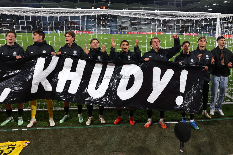 Sturm Graz - Marseille
UEFA Europa League Gruppenphase 3. Spieltag, SK Sturm Graz - Olympique de Marseille, Stadion Graz-Liebenau Graz, 22.10.2026. Foto zeigt die Mannschaft von Sturm mit einem Spruchband
