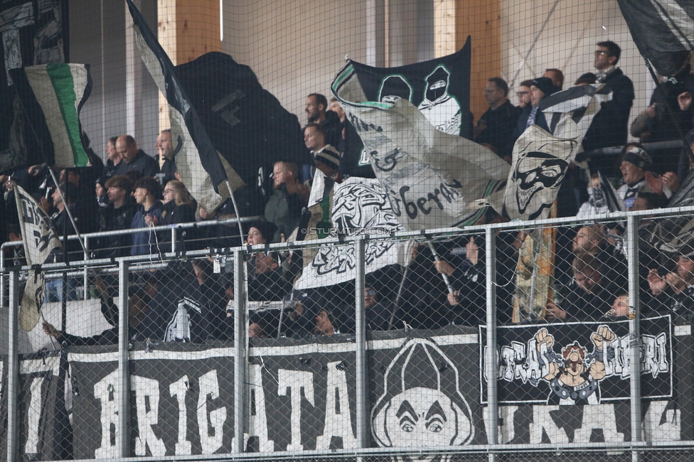 Lustenau - Sturm Graz
OEFB Cup 3. Runde, SC Austria Lustenau - SK Sturm Graz, Reichshofstadion, Lustenau, 29.10.2026. Foto zeigt Fans von Sturm
