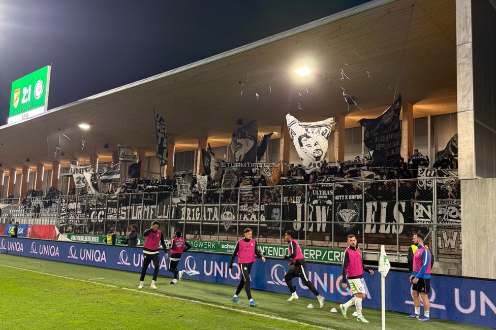 Lustenau - Sturm Graz
OEFB Cup 3. Runde, SC Austria Lustenau - SK Sturm Graz, Reichshofstadion, Lustenau, 29.10.2026. Foto zeigt Fans von Sturm
