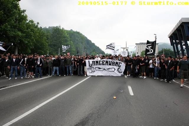 Schlüsselwörter: Kapfenberg Corteo Langenwang Fahne Doppelhalter